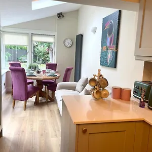 Fashionable Chic Townhouse In D4 Holiday home