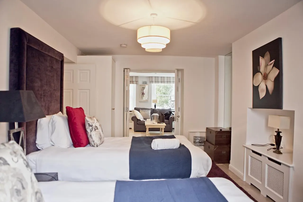 The Colin Farrell Suite - Hiphipstay Dublin 0*,  Ireland
